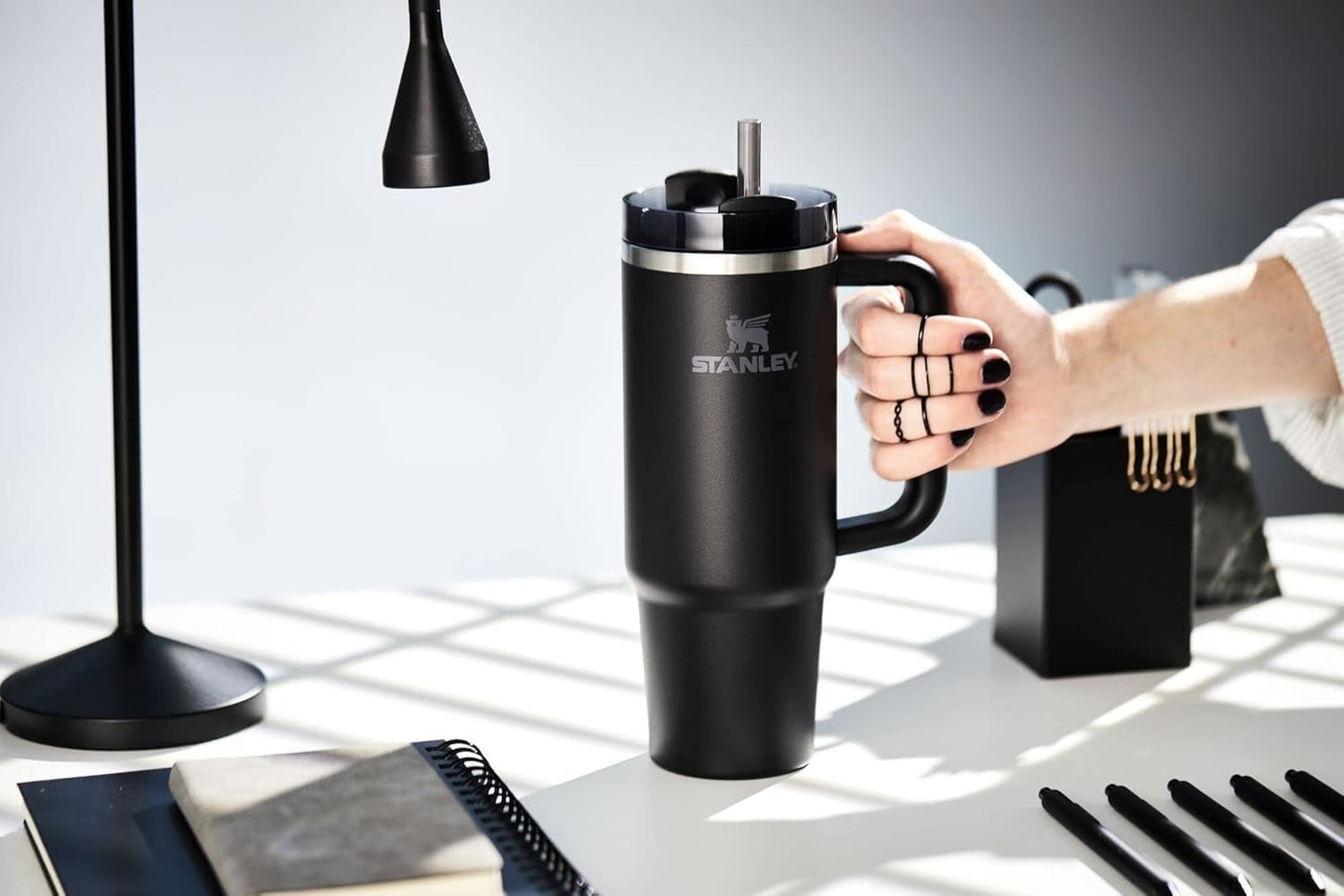 Stanley Tumbler (40 Oz) | ستانلي تمبلر (40 أونصة)